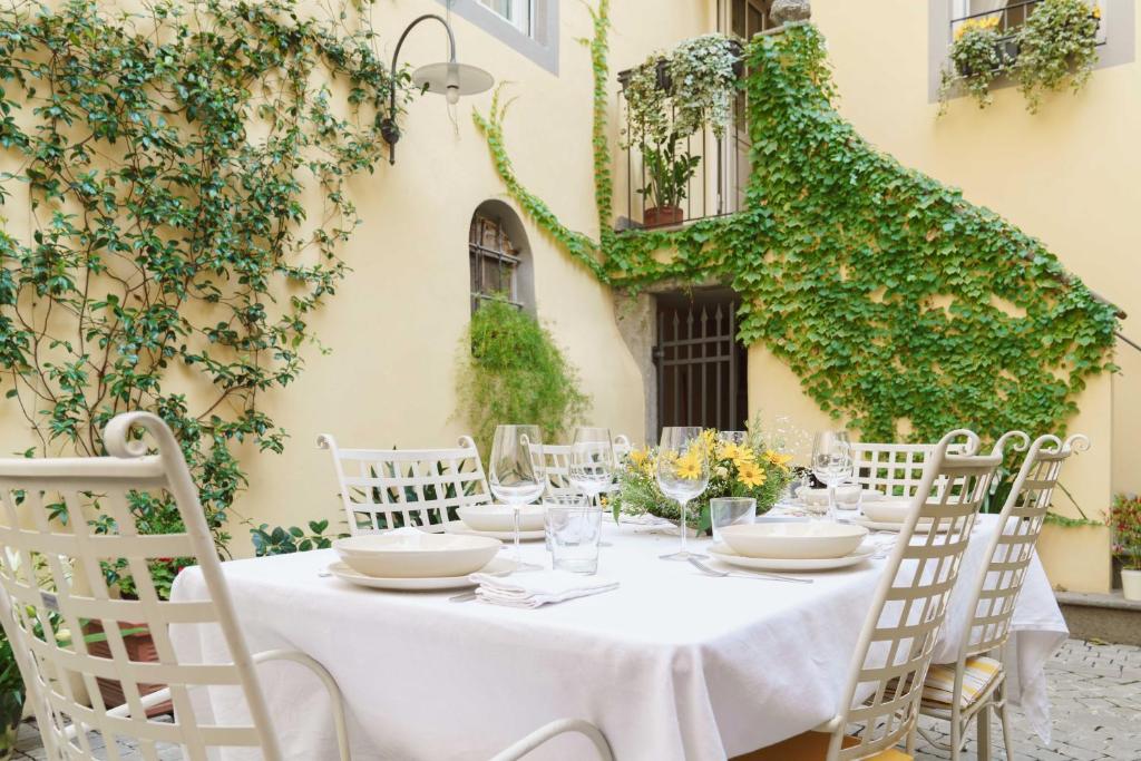 Corte Paolina - charming courtyard inside Lucca – Lucca